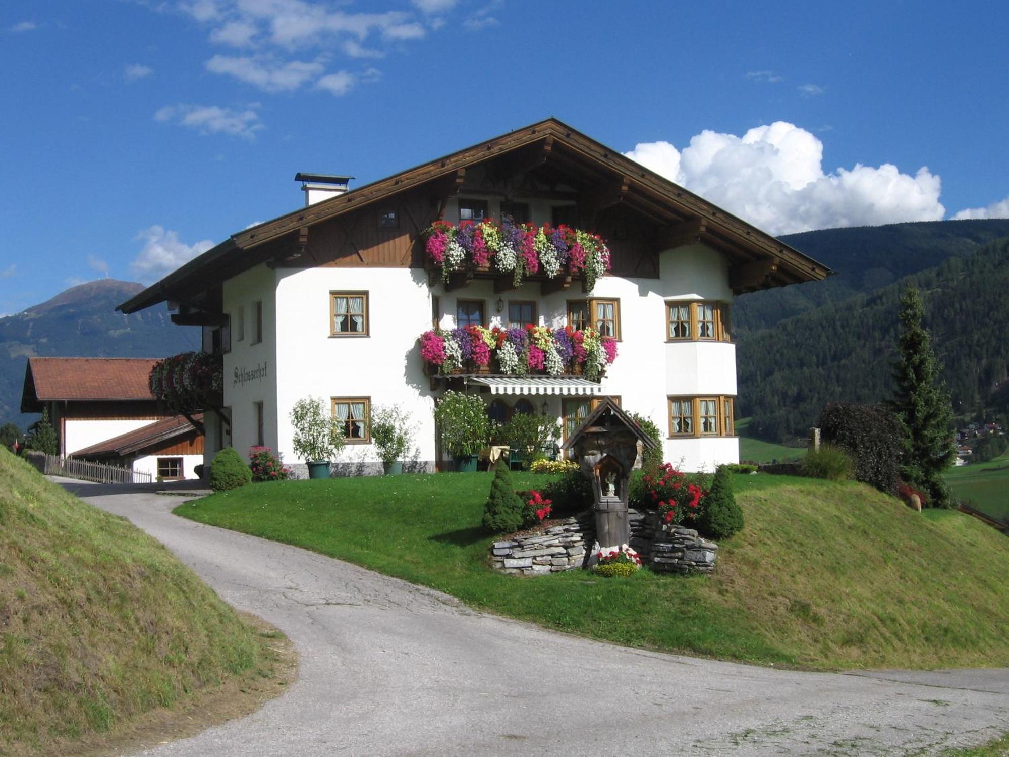 Schlosserhof * Telfes im Stubai